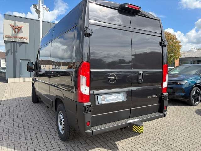 Fahrzeugbild eines Opel Movano