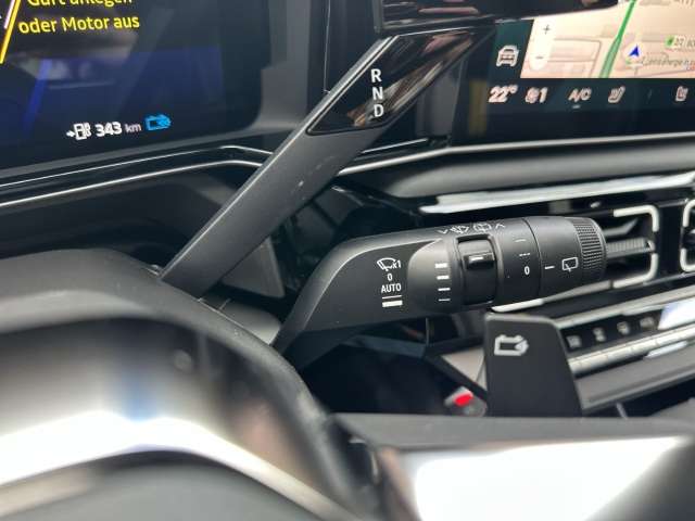 Fahrzeugbild eines Renault 4 E-TECH
