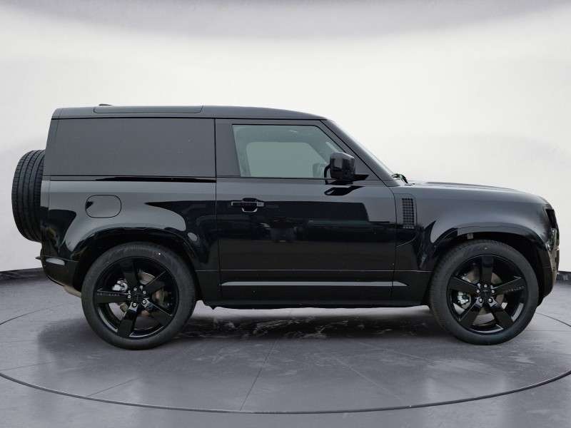 Fahrzeugbild eines Land Rover Defender