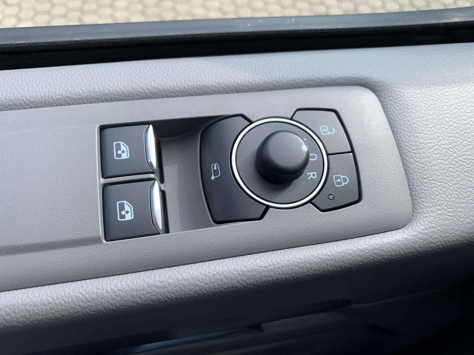 Fahrzeugbild eines Volkswagen Caravelle