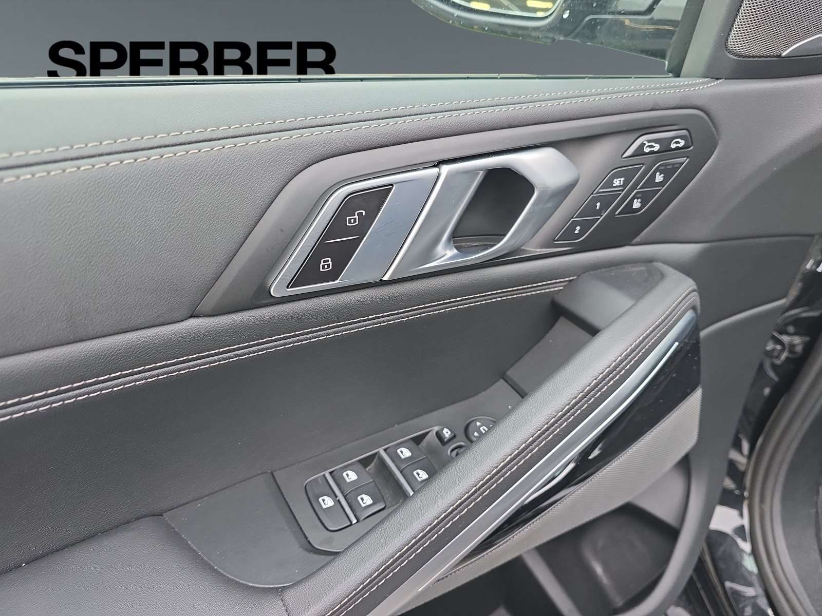 Fahrzeugbild eines BMW X6