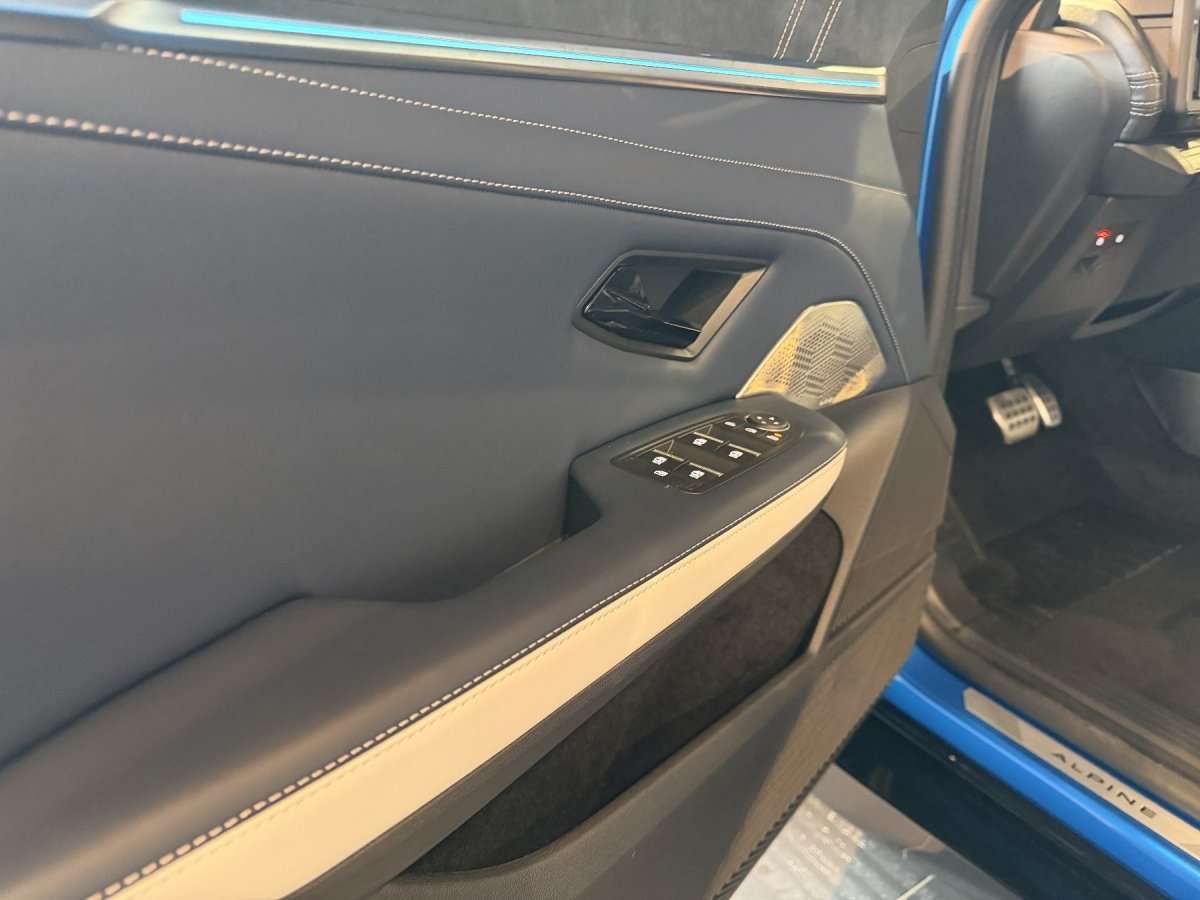 Fahrzeugbild eines Alpine A390