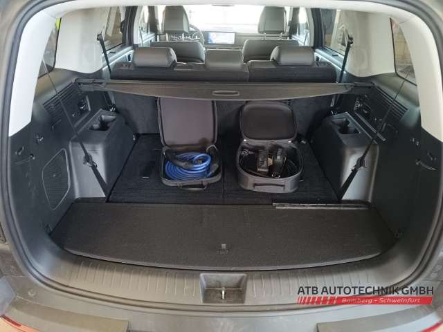 Fahrzeugbild eines Hyundai Santa Fe