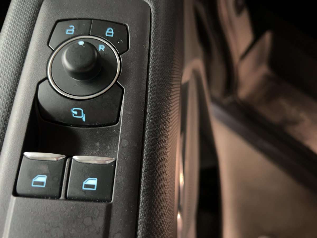 Fahrzeugbild eines Ford Tourneo Custom