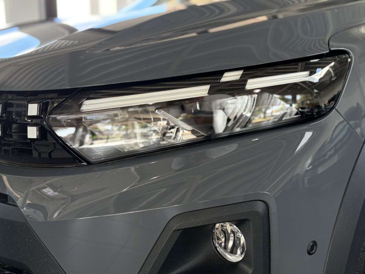 Fahrzeugbild eines Dacia Jogger
