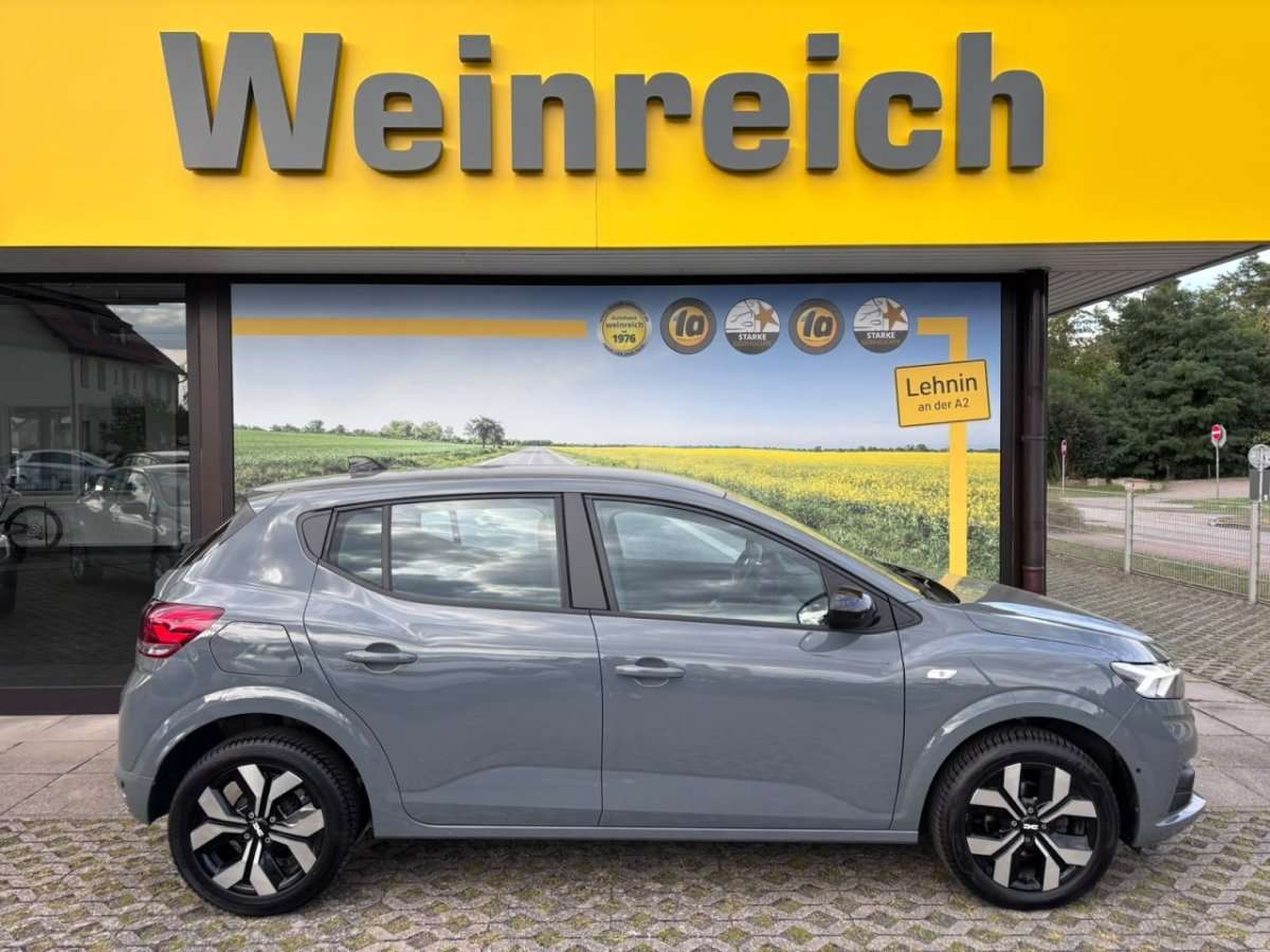 Fahrzeugbild eines Dacia Sandero