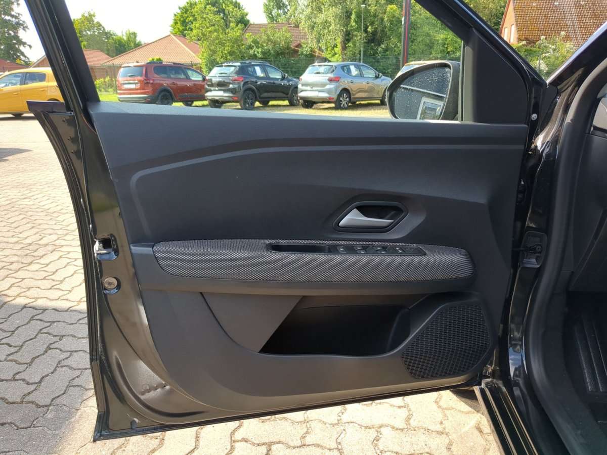 Fahrzeugbild eines Dacia Sandero