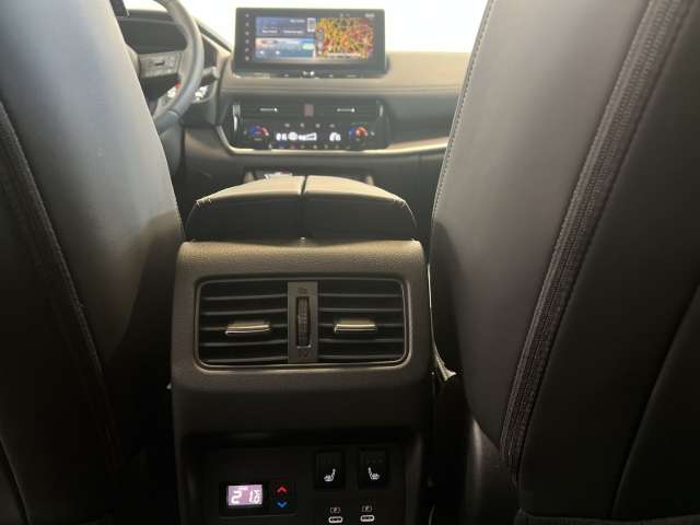 Fahrzeugbild eines Nissan X-TRAIL