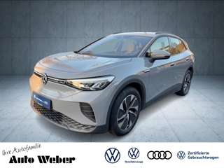 Schräge Frontansicht auf einen Volkswagen ID.4 , freigestellt