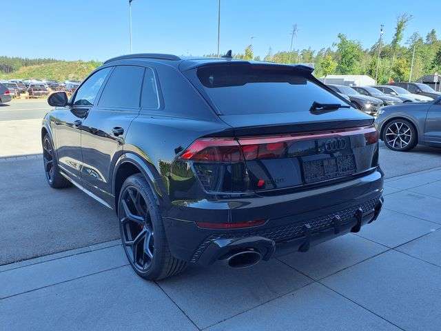 Fahrzeugbild eines Audi RS Q8