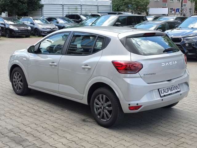 Fahrzeugbild eines Dacia Sandero