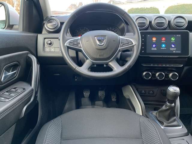 Fahrzeugbild eines Dacia Duster