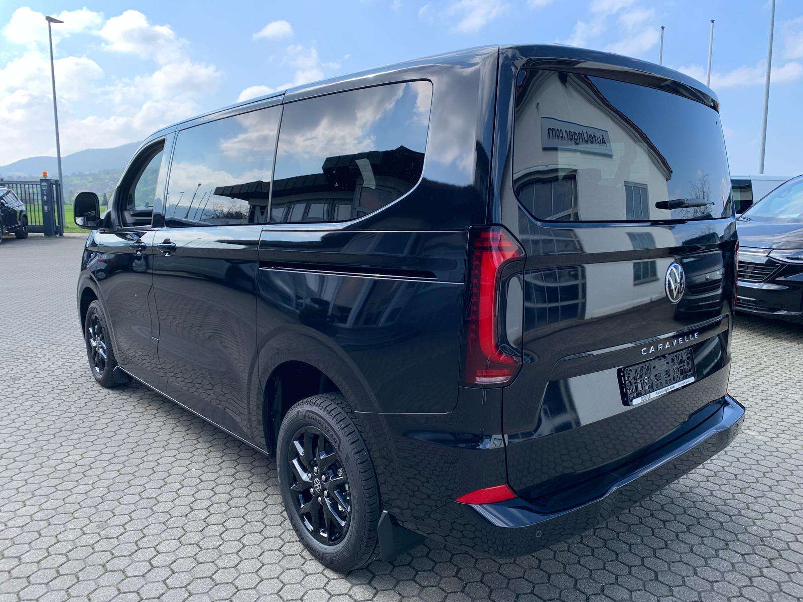 Fahrzeugbild eines Volkswagen Caravelle