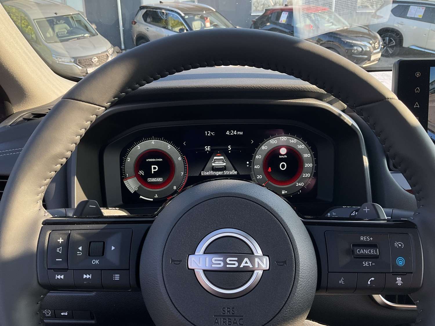 Fahrzeugbild eines Nissan X-TRAIL