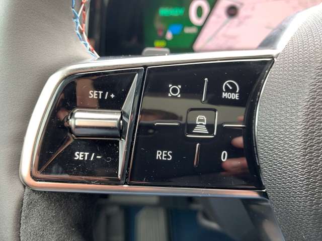 Fahrzeugbild eines Renault Rafale