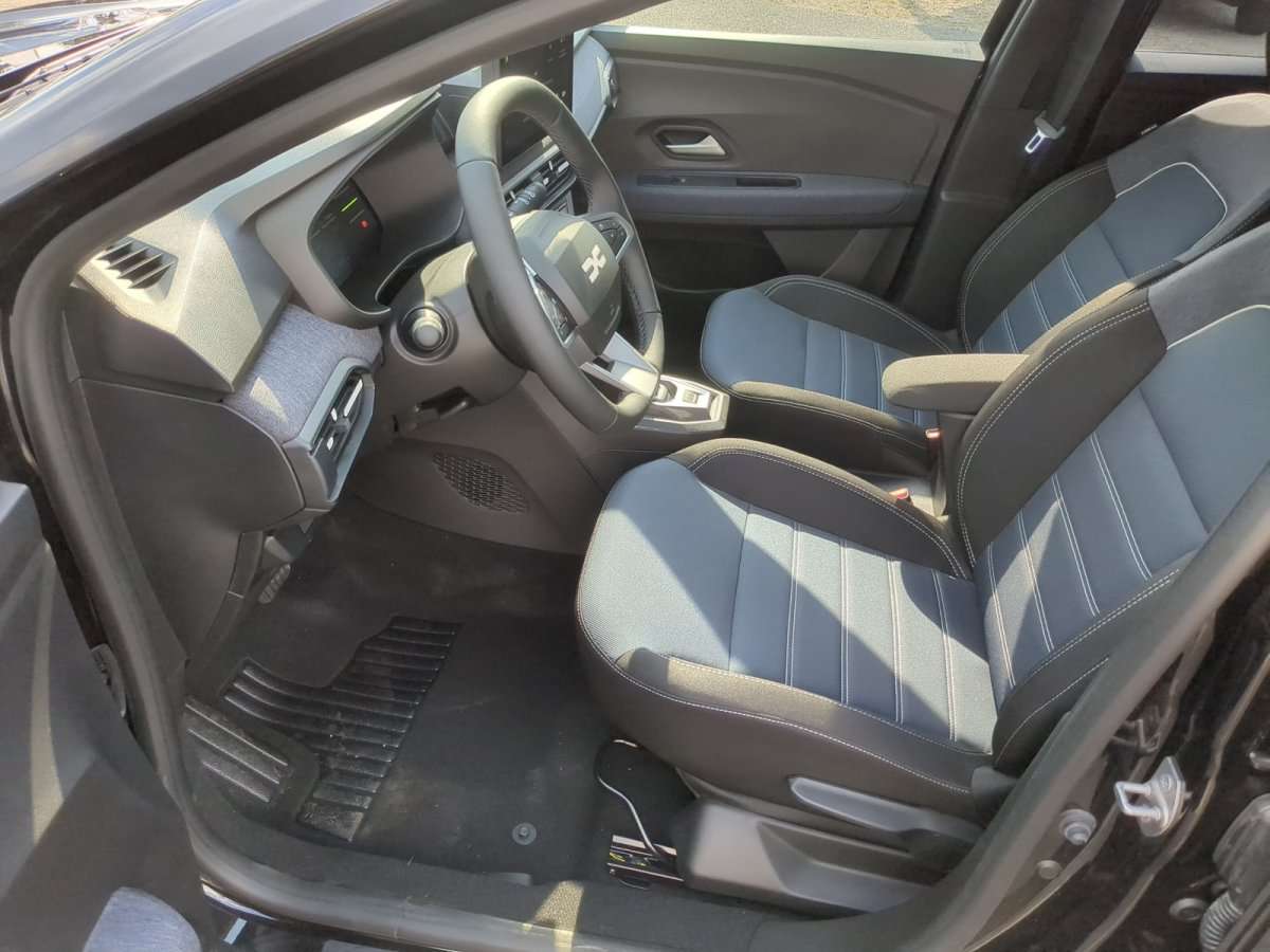 Fahrzeugbild eines Dacia Jogger