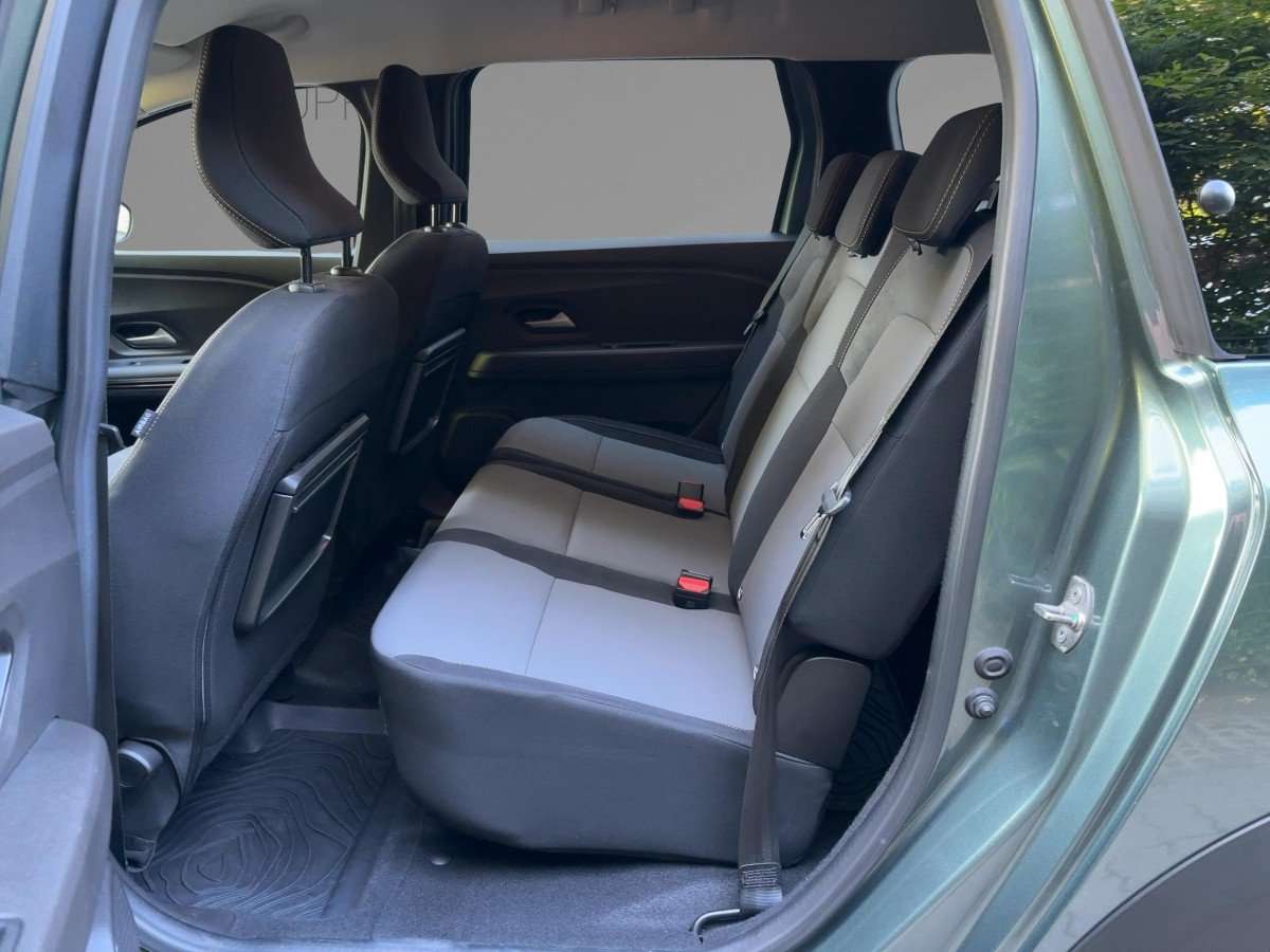 Fahrzeugbild eines Dacia Jogger