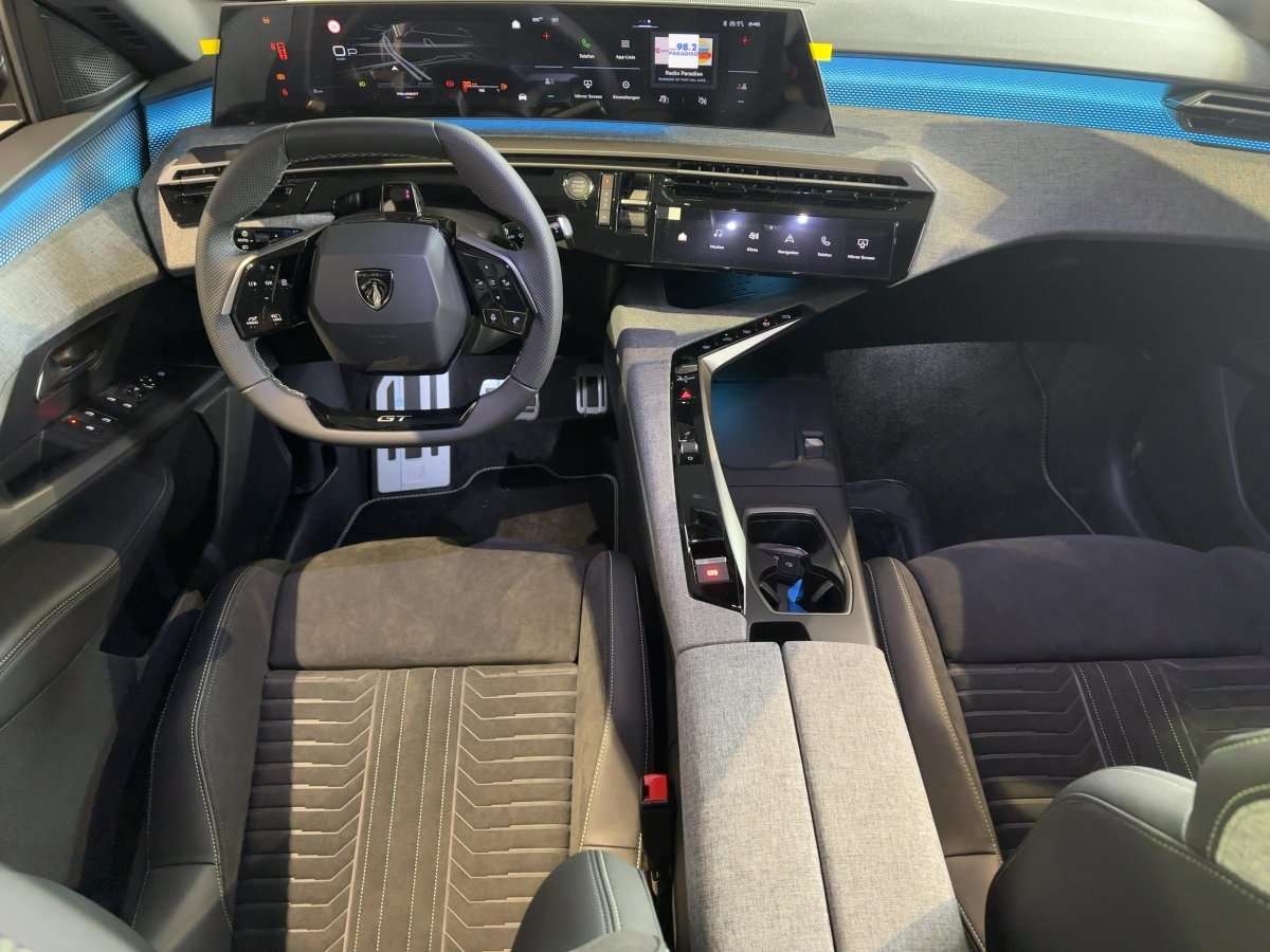 Fahrzeugbild eines Peugeot 5008