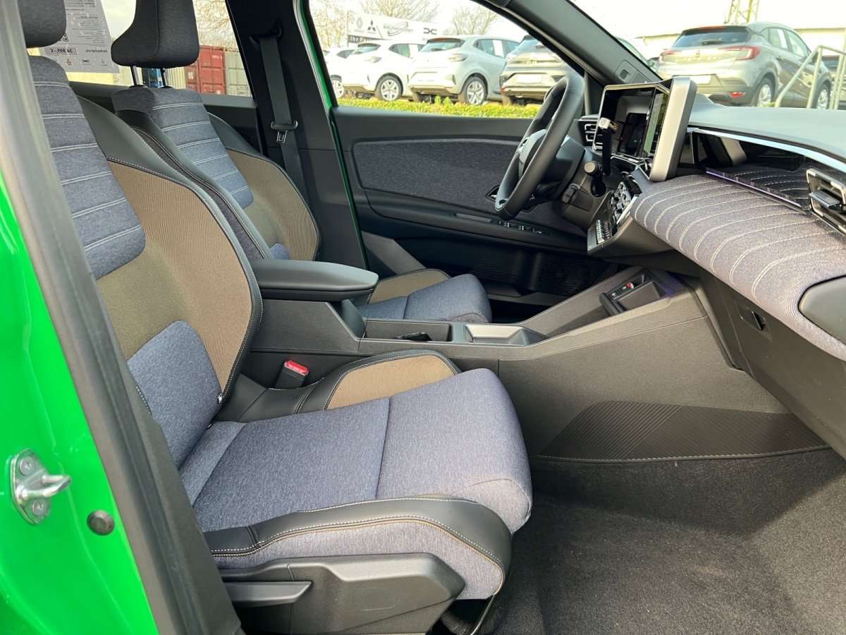Fahrzeugbild eines Renault 5 E-TECH