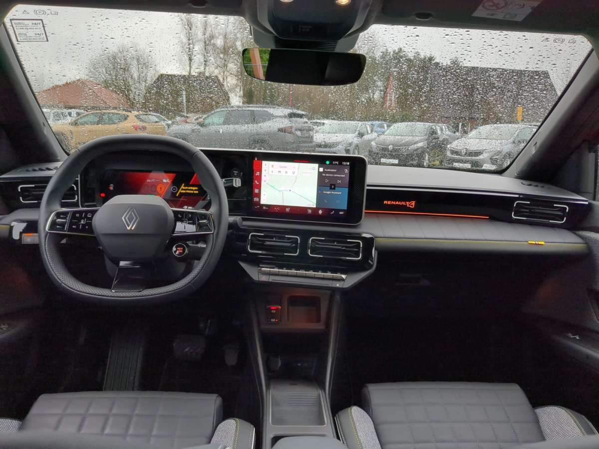 Fahrzeugbild eines Renault 4 E-TECH