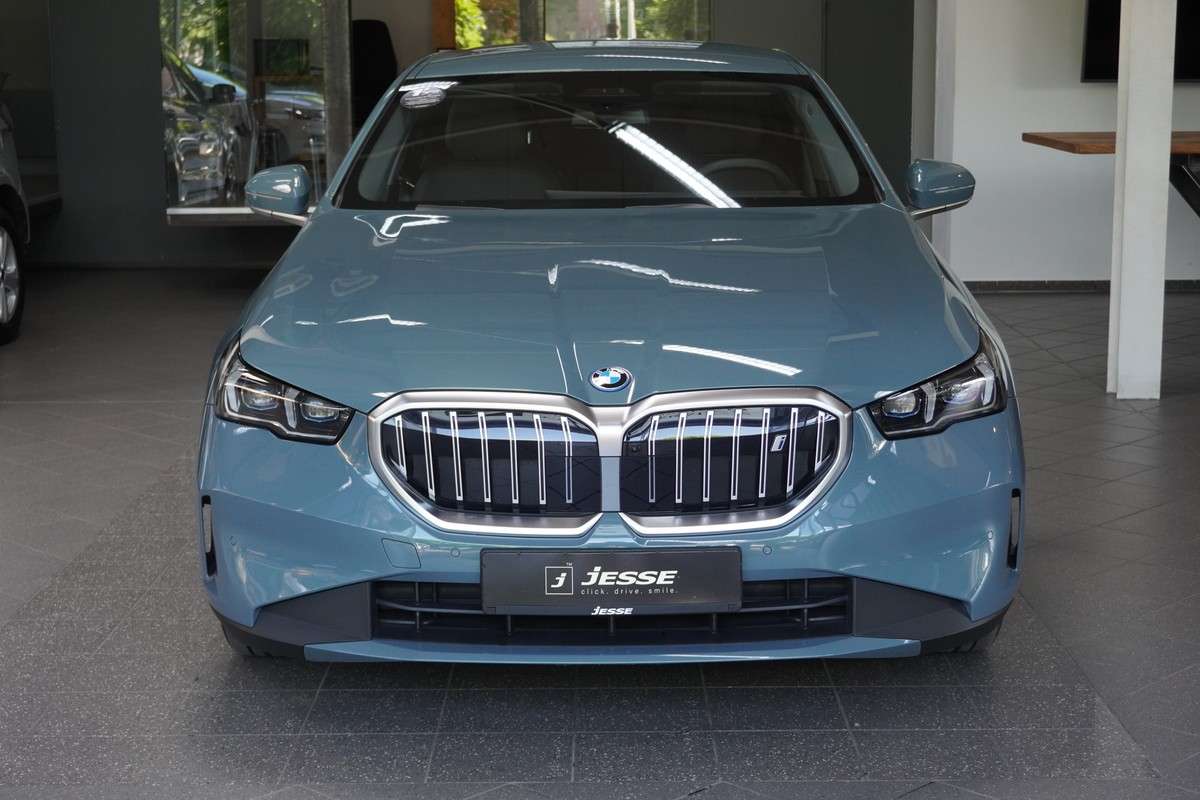 Fahrzeugbild eines BMW i5