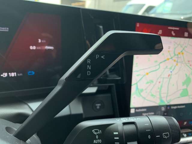 Fahrzeugbild eines Renault Scenic E-TECH