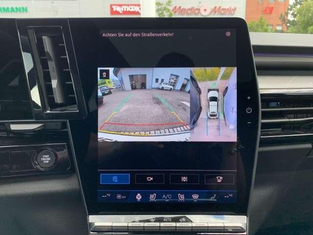 Fahrzeugbild eines Renault Rafale