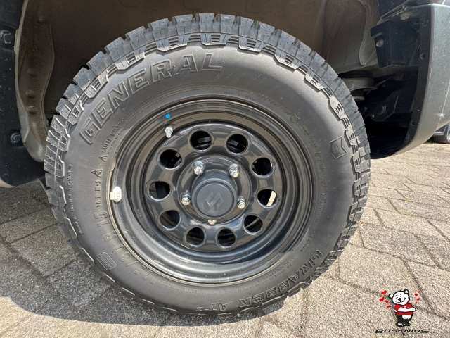 Fahrzeugbild eines Suzuki Jimny