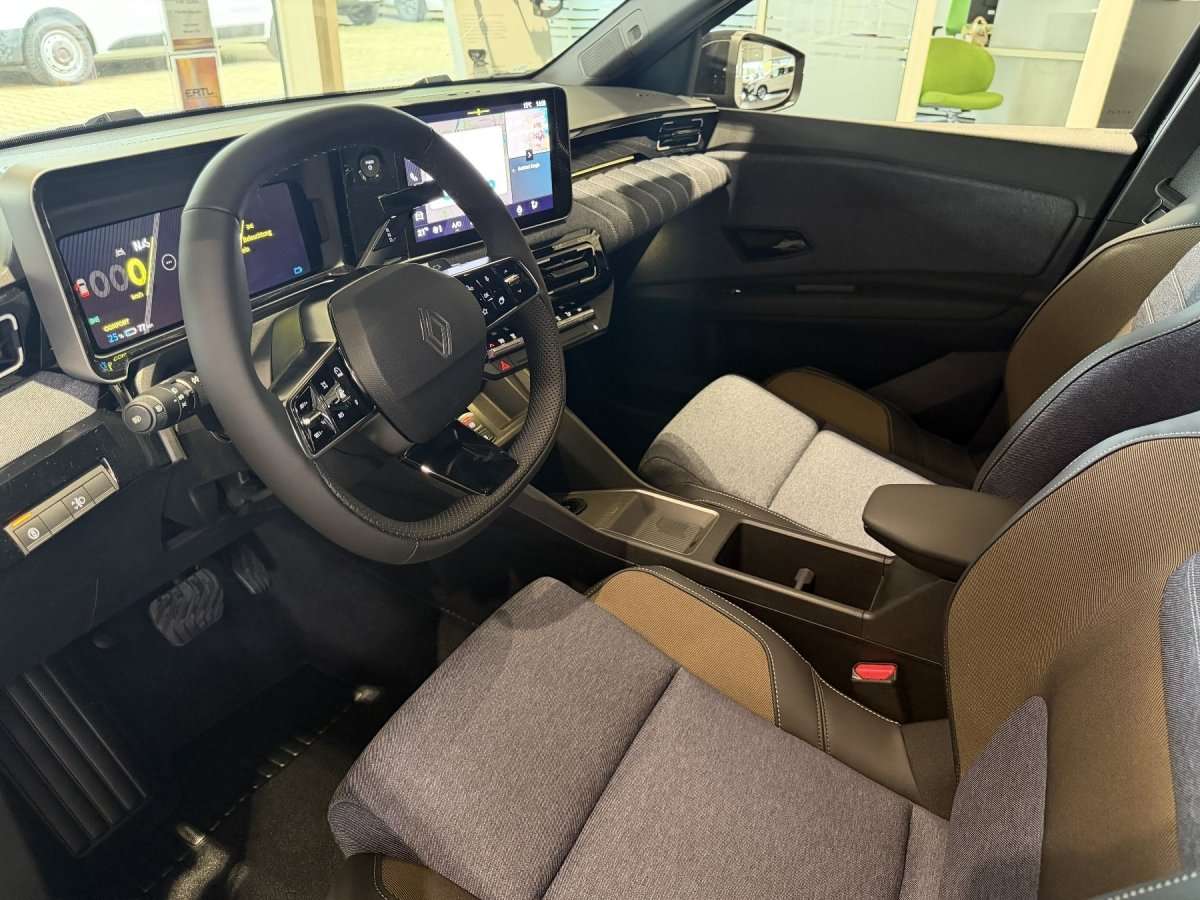 Fahrzeugbild eines Renault 5 E-TECH