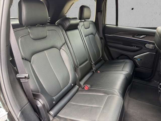 Fahrzeugbild eines Jeep Grand Cherokee