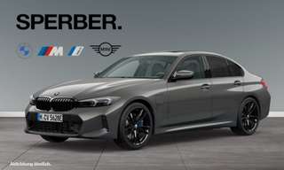 Schräge Frontansicht auf einen BMW 3er-Reihe , freigestellt