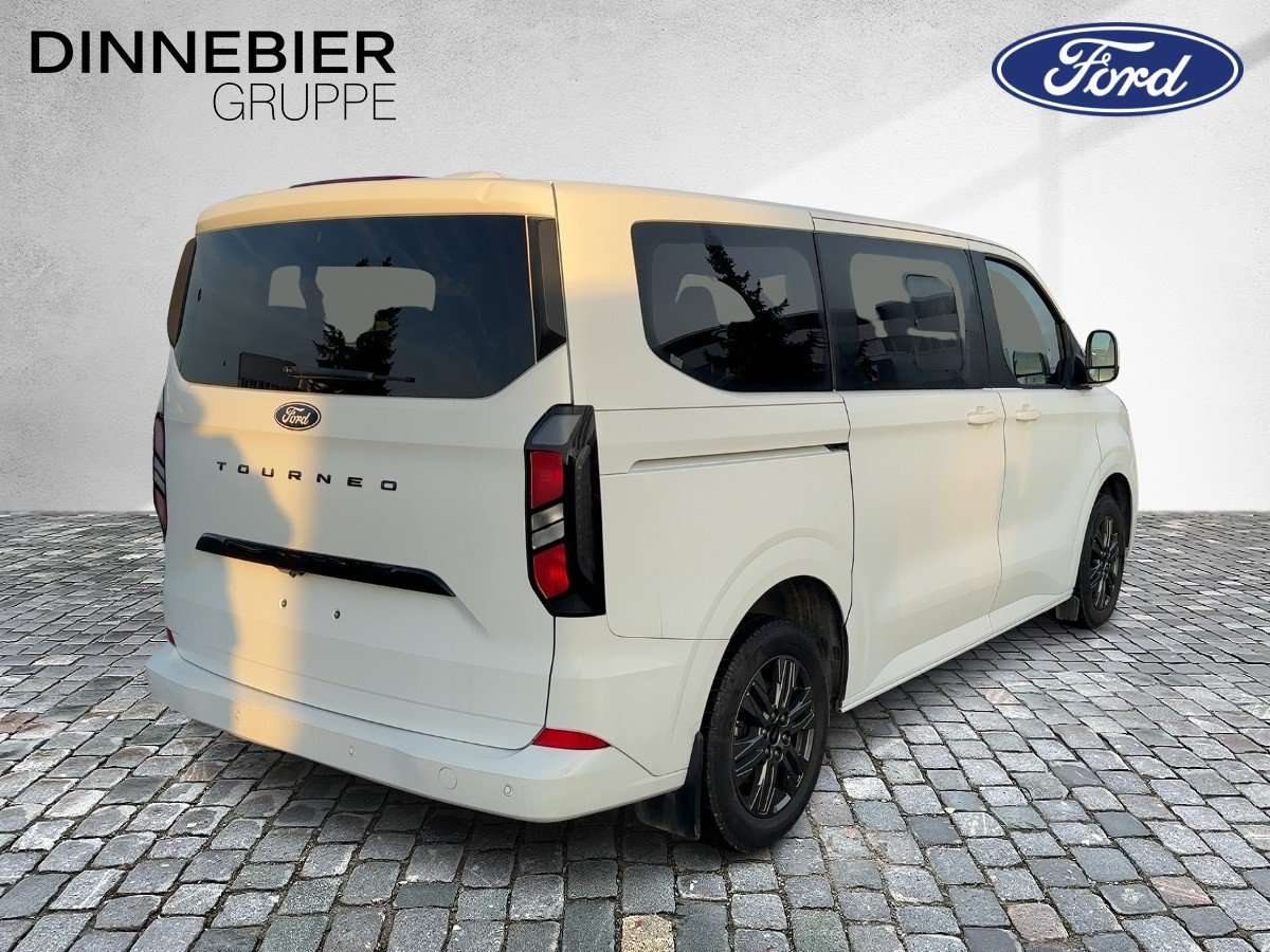 Fahrzeugbild eines Ford Tourneo Custom
