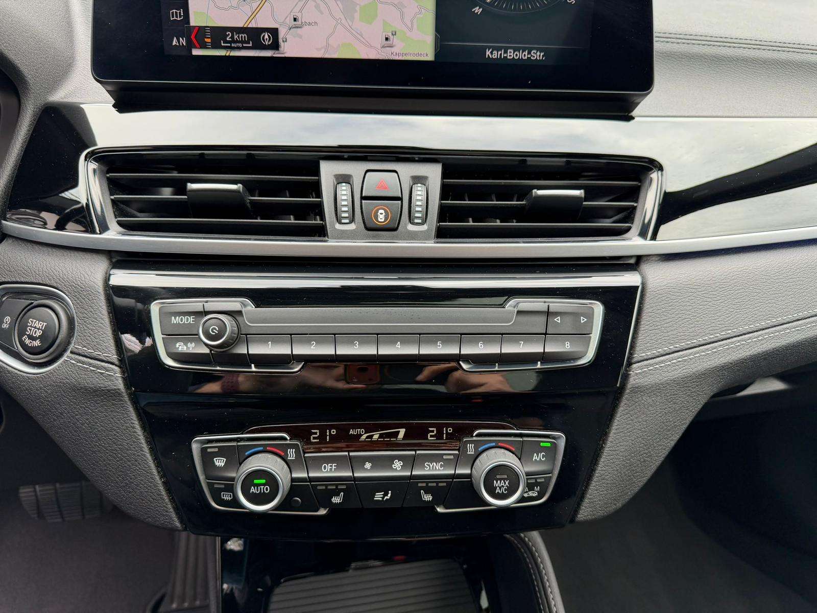Fahrzeugbild eines BMW X1