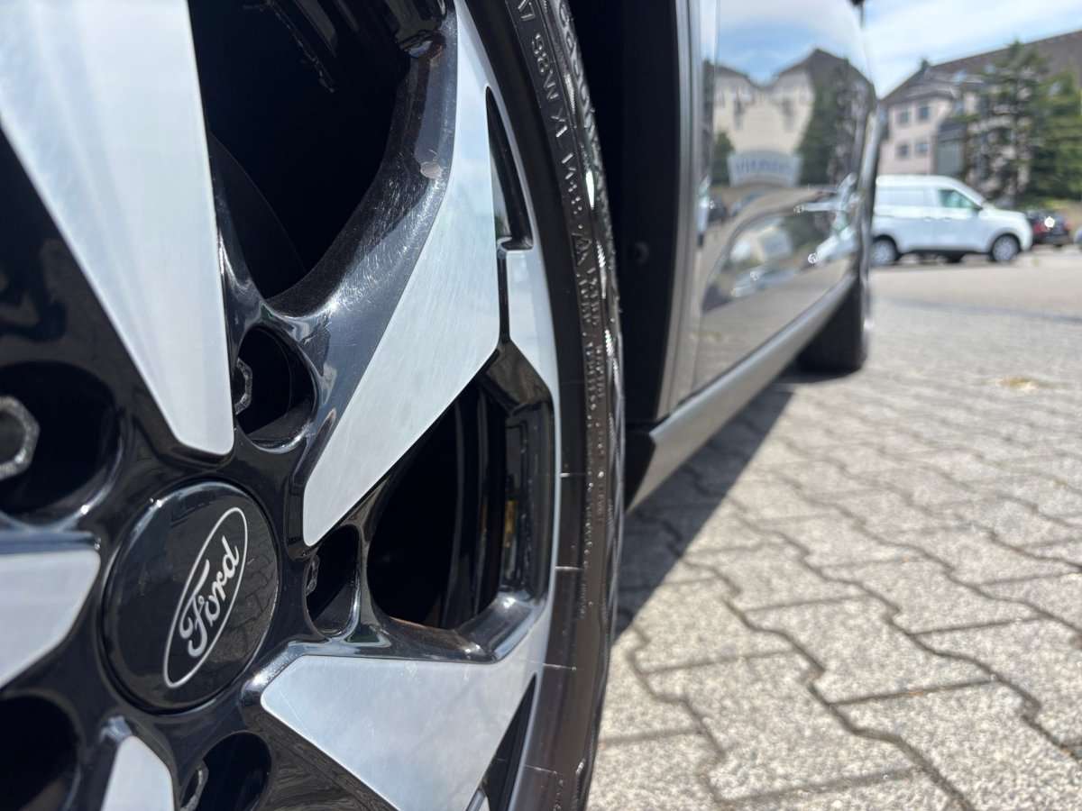 Fahrzeugbild eines Ford Tourneo Connect