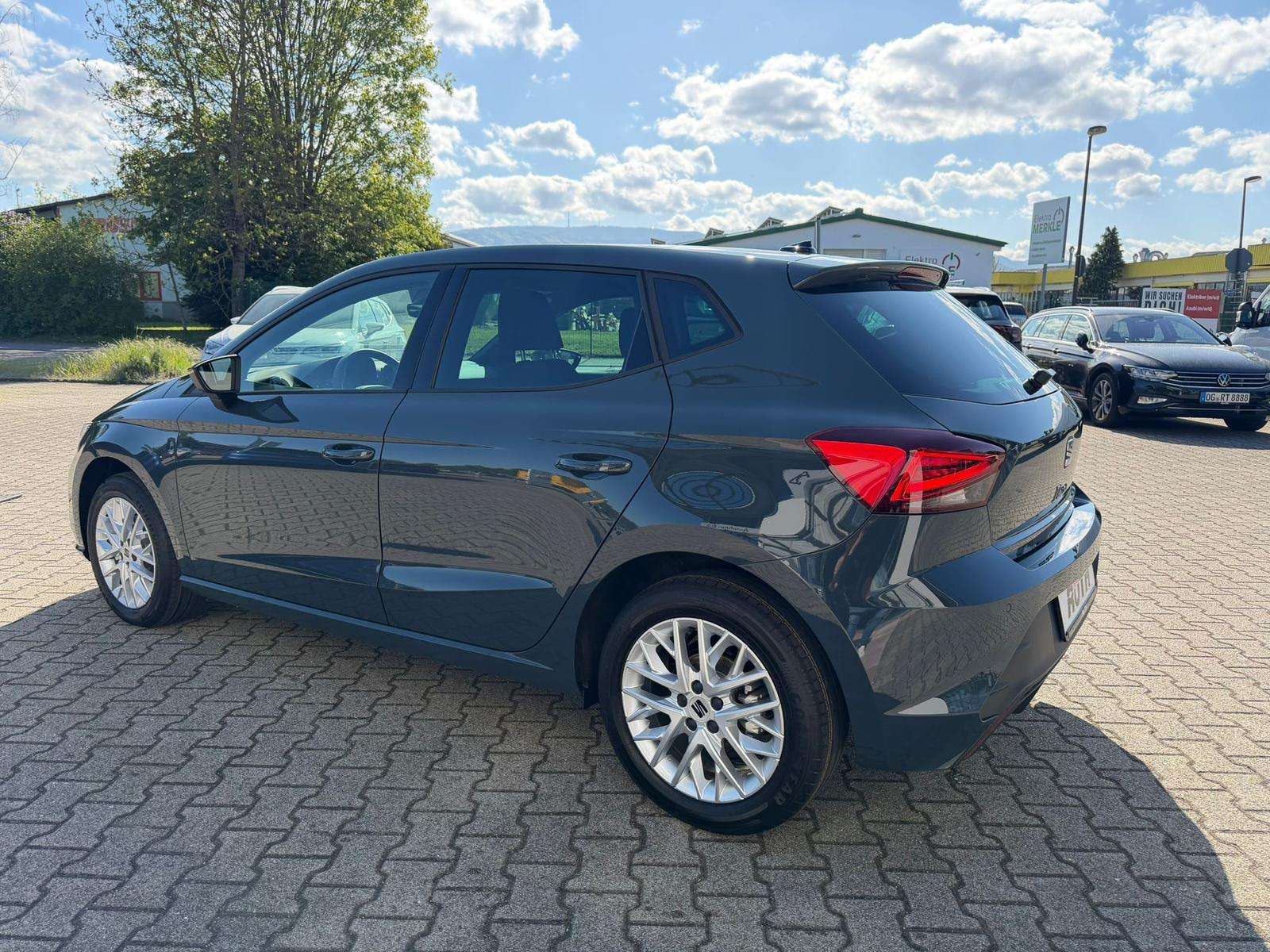Fahrzeugbild eines SEAT Ibiza