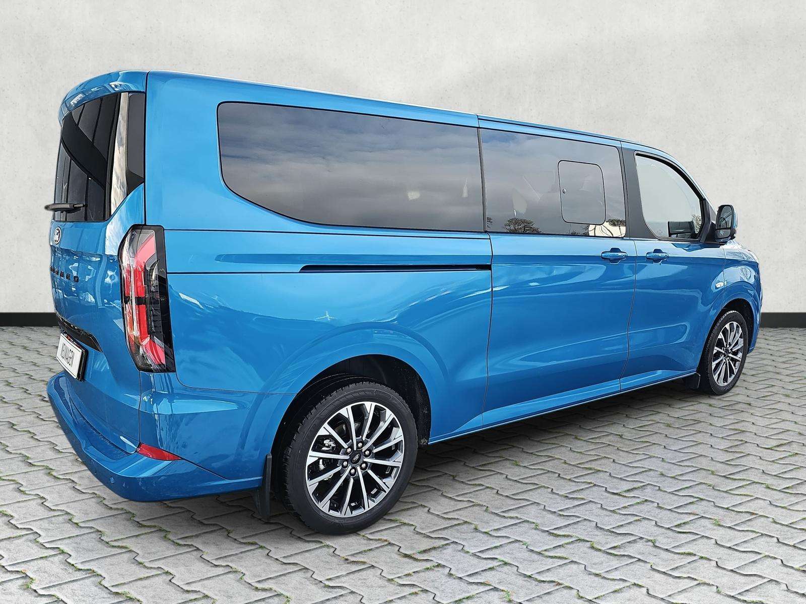 Fahrzeugbild eines Ford Tourneo Custom