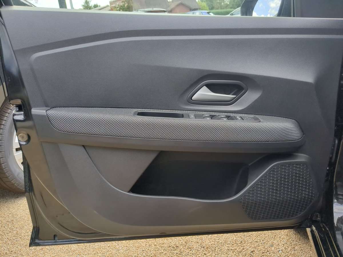 Fahrzeugbild eines Dacia Sandero