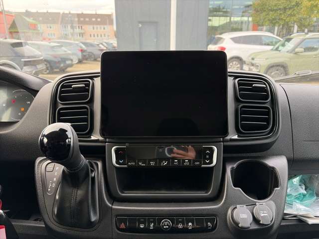 Fahrzeugbild eines Opel Movano