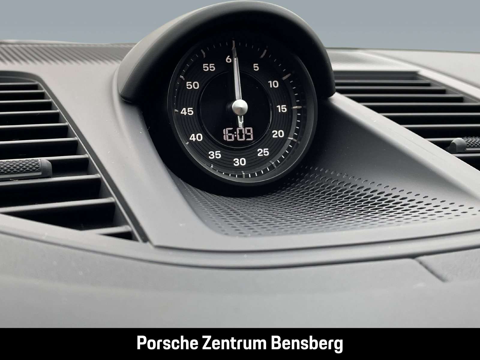 Fahrzeugbild eines Porsche Panamera