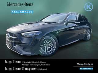 Schräge Frontansicht auf einen Mercedes-Benz C-Klasse , freigestellt