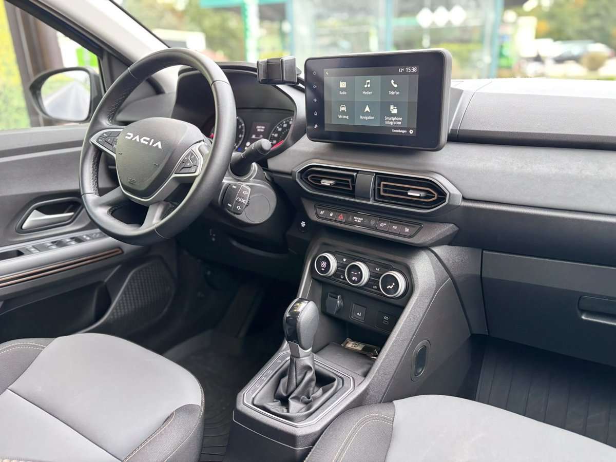 Fahrzeugbild eines Dacia Sandero