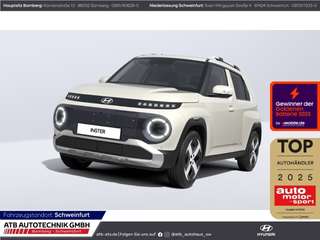 Schräge Frontansicht auf einen Hyundai Inster , freigestellt