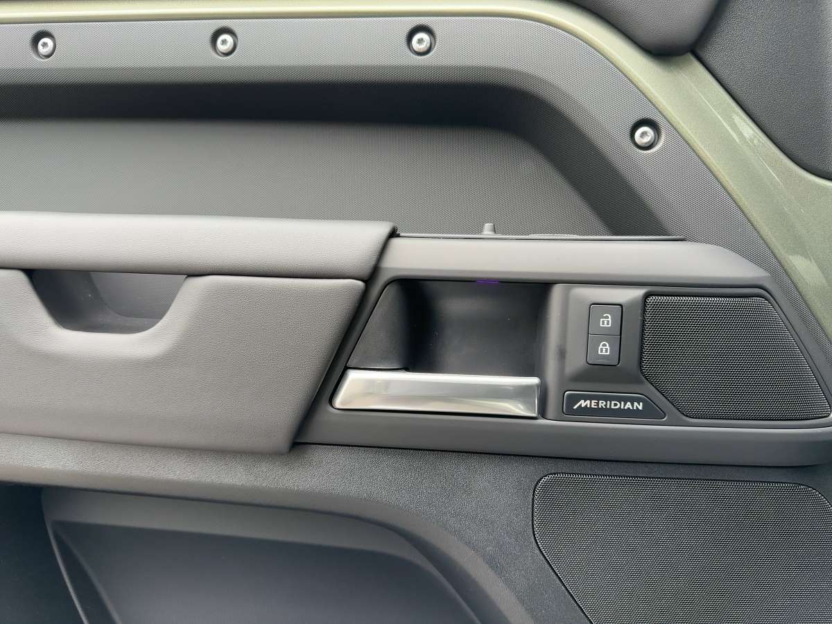 Fahrzeugbild eines Land Rover Defender