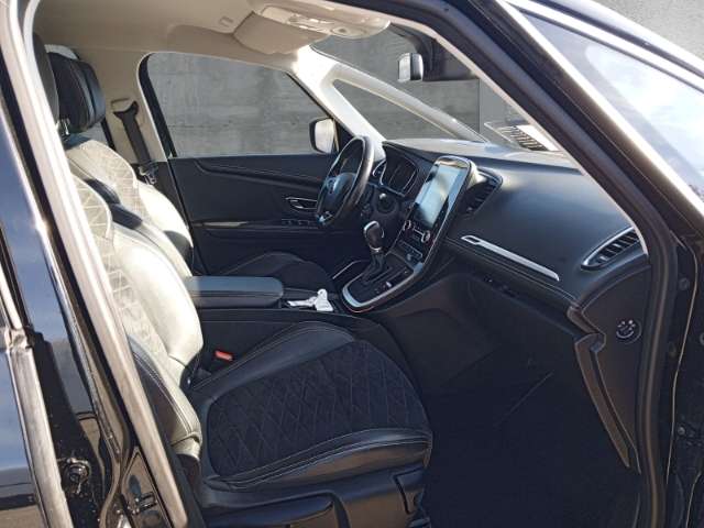 Fahrzeugbild eines Renault Grand Scénic