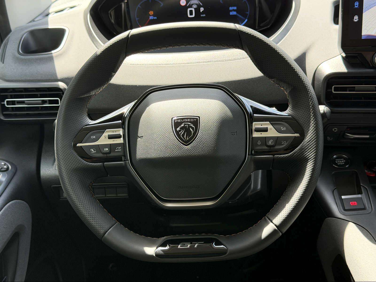 Fahrzeugbild eines Peugeot Rifter