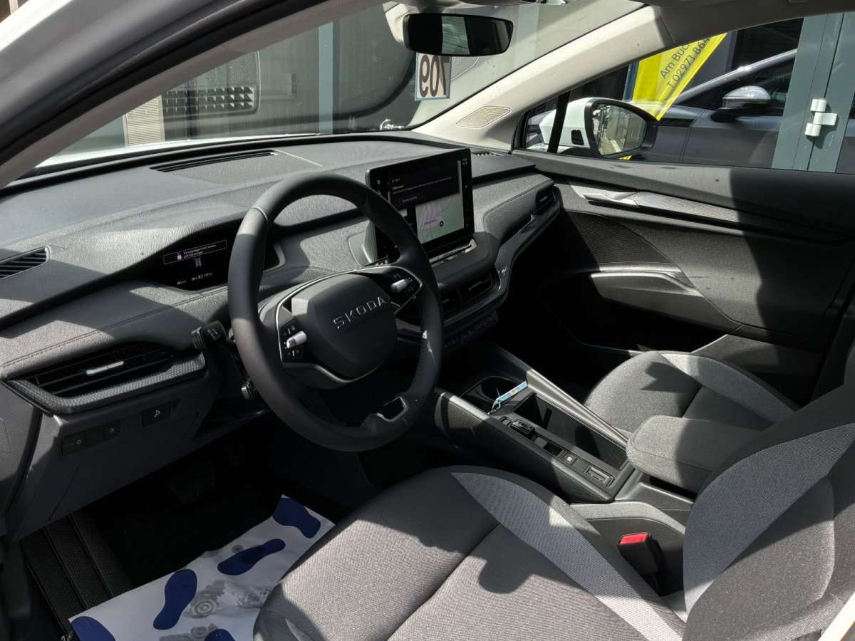 Fahrzeugbild eines Skoda ELROQ