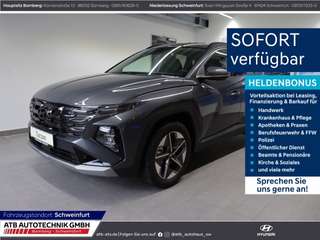 Schräge Frontansicht auf einen Hyundai Tucson , freigestellt