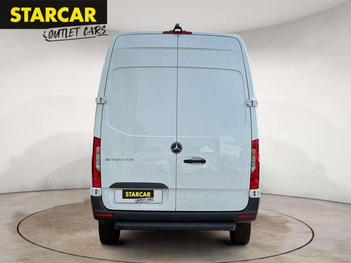 Fahrzeugbild eines Mercedes-Benz Sprinter