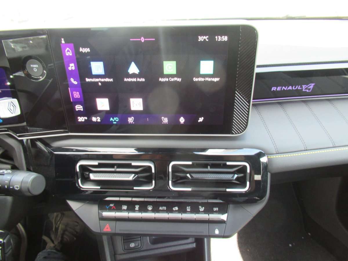 Fahrzeugbild eines Renault 4 E-TECH