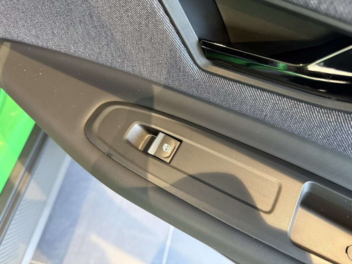 Fahrzeugbild eines Renault 5 E-TECH